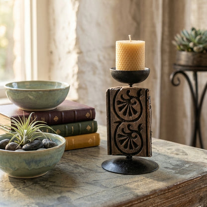 Riwaayat Carved Candle Stands