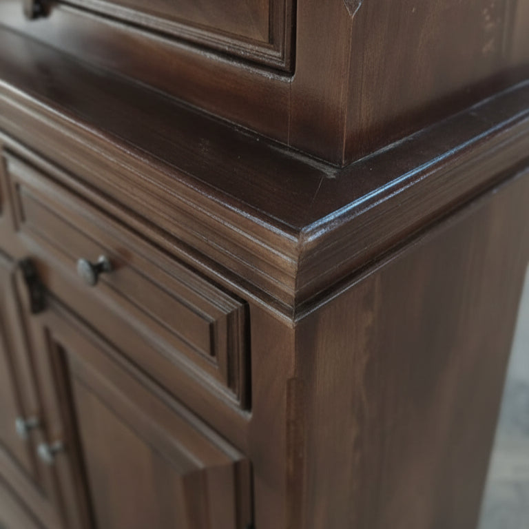 Close-up of the rich wooden texture and detailed craftsmanship on the corner of the Azul Display Cabinet, highlighting its elegant design and smooth finish.